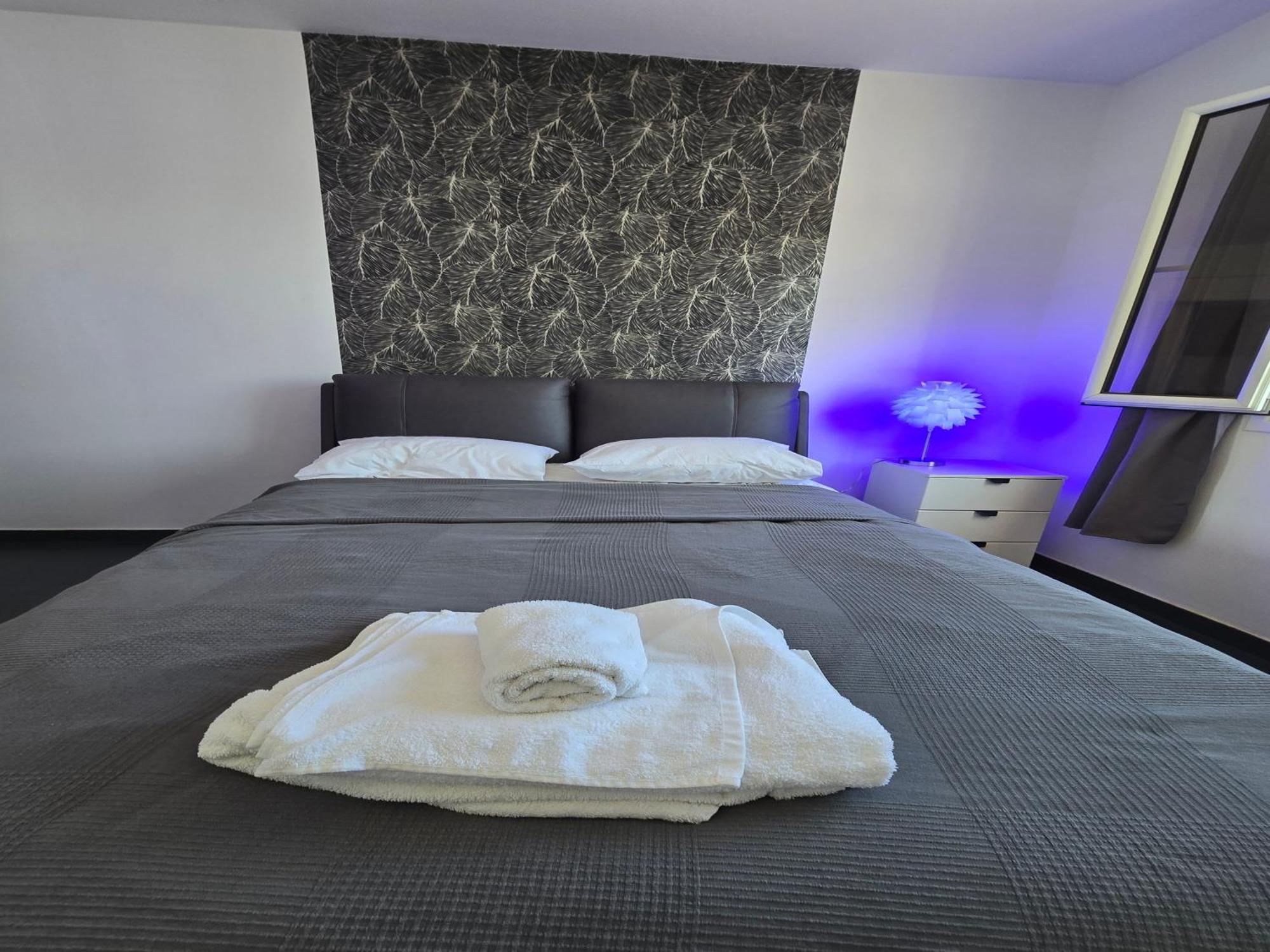 Golden Bay Deluxe Holiday Apartment Protaras Esterno foto