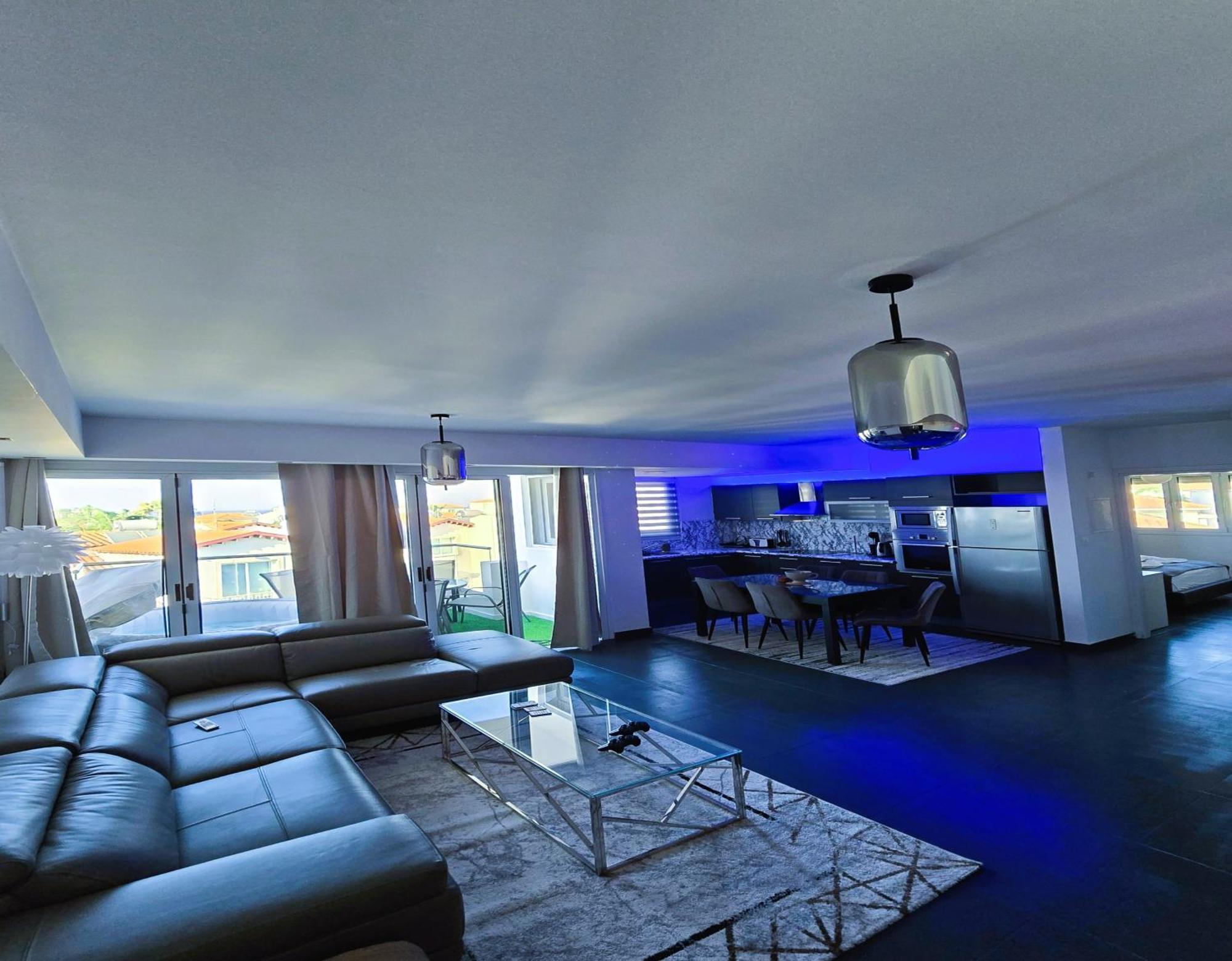 Golden Bay Deluxe Holiday Apartment Protaras Esterno foto