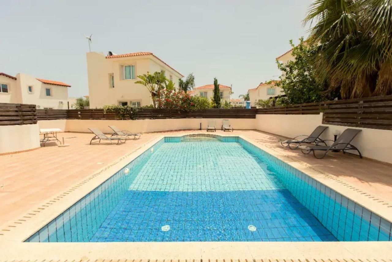 Golden Bay Deluxe Holiday Apartment Protaras Esterno foto