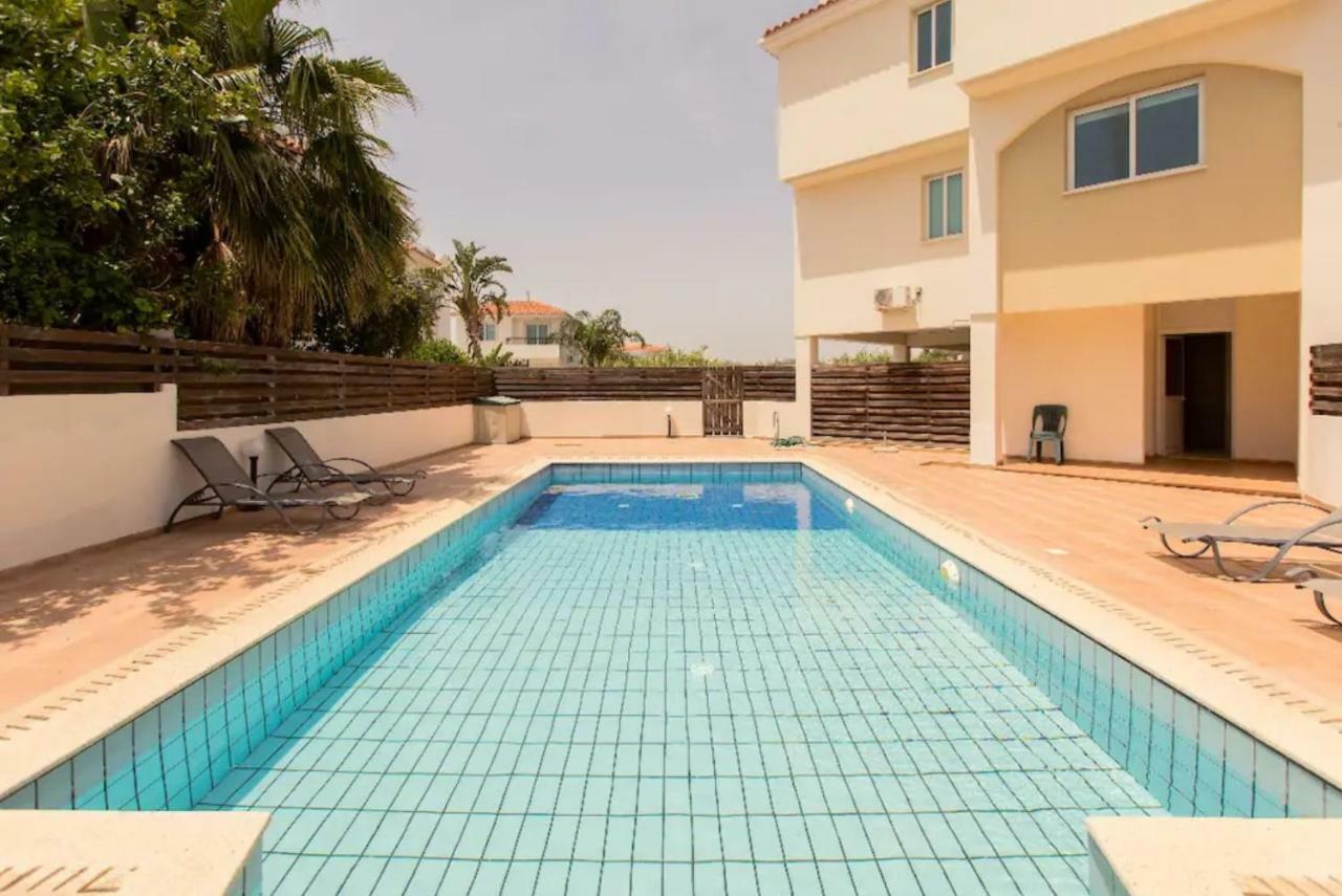 Golden Bay Deluxe Holiday Apartment Protaras Esterno foto
